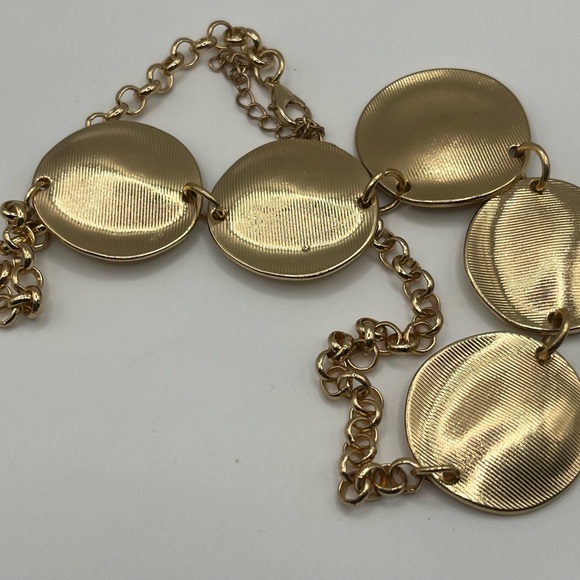 Jewelry - T Chunky Gold Hammered Disc Statement Necklace
